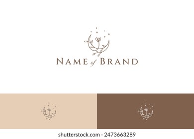 Logo de la luna creciente decorado con una hermosa flor