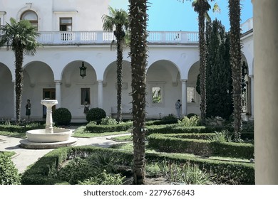 Crimea, Livadia Palace. Inner courtyard.