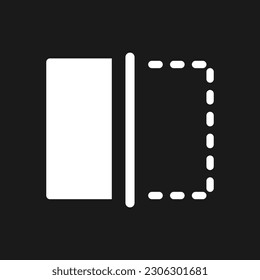 Recortar la longitud del vídeo en modo oscuro icono de glifo ui. Elemento de línea simple rellenado. Diseño de interfaz de usuario. Símbolo de silueta blanca en el espacio negro. Pictograma sólido para web, móvil. Ilustración aislada del vector