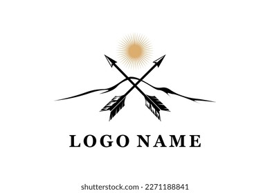 Flecha cruzada con Sun Rays Letra inicial para el diseño del logotipo de caza de verano retro de vintage ruso