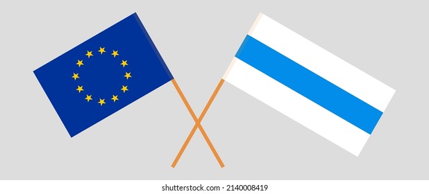 Überkreuzte Flagge der Europäischen Union und Anti-Kriegs-Weißblauer-Flagge der russischen Opposition. Vektorgrafik