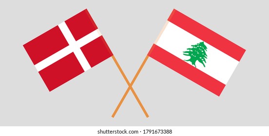 Banderas cruzadas del Líbano y Dinamarca
