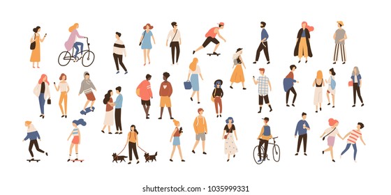 Multitud de personas realizando actividades al aire libre de verano - perros para caminar, montar en bicicleta, patinaje. Grupo de personajes de caricaturas planos masculinos y femeninos aislados en fondo blanco. Ilustración vectorial.