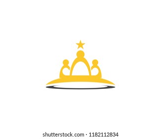 Crown Logo Template vector illustration
