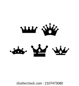 Icono de conjunto de coronas aislado en fondo blanco