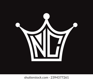 Forma de la corona diseño del logotipo de la letra NC arte vectorial