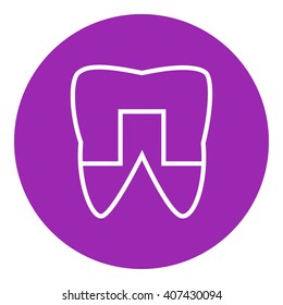 Crowned tooth line icon.