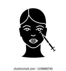 Crows feet neurotoxin injection glyph icon. Eye area anti wrinkle injection. Wrinkles reducing. Cosmetic procedure. Facial rejuvenation. Silhouette symbol. Negative space. Vector isolated illustration