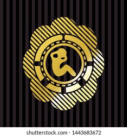 crunch icon inside gold emblem