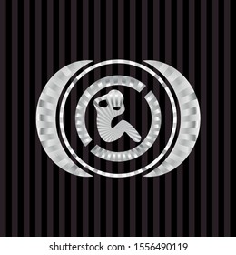 crunch icon inside silver badge