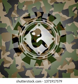 crunch icon on camo texture