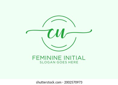 Monograma de belleza CU y elegante logo de diseño de logo para escritura a mano de firma inicial, boda, moda, floral y botánica con plantilla creativa.