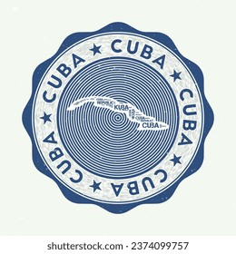 Sello cubano. Logotipo de campo con forma de Cuba y nombre de país en varios idiomas wordcloud. Impresionante emblema. Ilustración vectorial cautivadora.