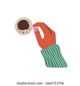 Taza de café en mano sobre un fondo blanco