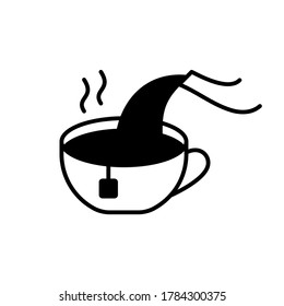 Copa con bolso de té, vertiendo agua hirviendo, se escupe en tetera. Icono de la silueta de corte para el diseño del embalaje. Esbozo pictograma del té de elaboración. Ilustración simple negra. Vector plano aislado, fondo blanco