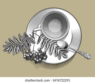 Taza con té y una cuchara pequeña en un platillo con una rama de rowan. Dibujo estilizado en blanco y negro con grabado vintage. Ilustración del vector