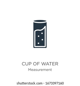 Taza de vectores de ícono de agua. Icono de la copa plana de agua a la moda de la colección de medidas aislada en fondo blanco. La ilustración vectorial se puede utilizar para diseño gráfico web y móvil, logotipo, eps10