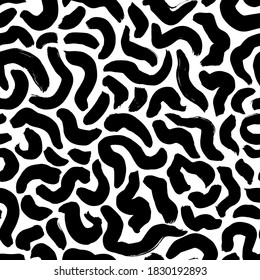 Curly waves hand drawn seamless pattern. Ink brush grunge vector texture. Black wavy lines on white background. Paint brushstrokes freehand drawing. Abstract wrapping paper, textile monochrome design.