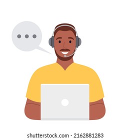 Asistencia al cliente. Hombre africano con auriculares trabajando con laptop. Ilustración vectorial.