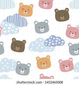 Cute bezaubernde Teddybär Kopf am Himmel mit blauen Wolken, nahtlose Muster-Hintergrund