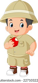un chico adorable y aventurero tenía hambre y estaba comiendo una manzana de ilustración