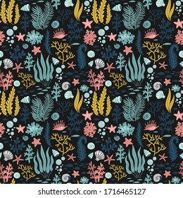 cute algae and corals, mollusks and starfish in the sea ocean seamless pattern, cartoon vector illustration 