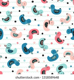 Cute baby rubber Ducks with soap bubbles Seamless Pattern. Baby Background with Birds. Little ducklings. Vector illustration