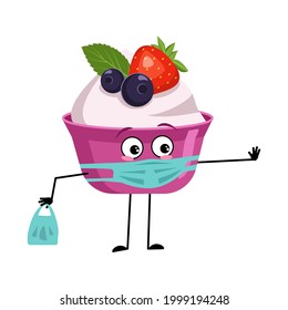 El pastel o el personaje yogur con emociones, cara y máscara mantienen distancia, las manos con la bolsa de la compra y detienen el gesto. Un triste héroe dulce de comida. Ilustración plana del vector