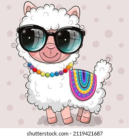 Cute Cartoon Alpaca in Sonnenbrille auf dotiertem Hintergrund