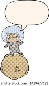 cute cartoon astronaut cat with speech bubble in comic book style
