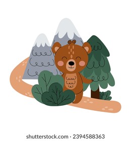 Cute Cartoon Bär im Wald. Teddybär mit Bergen und Tannenbäumen im flachen Stil. Doodle-Handzeichnung.