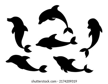 Cuta colección de contorno de delfines de dibujos animados. Esbozo conjunto de ilustraciones vectoriales de delfines saltando, nadando, sonriendo. Feliz silueta divertida de delfines en varias poses aisladas en blanco.