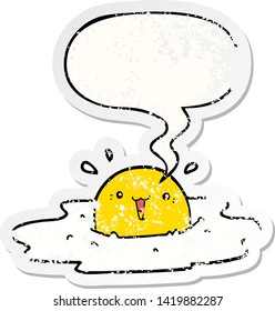 lindo dibujo animado huevo frito con burbuja de habla angustiado viejo pegatina