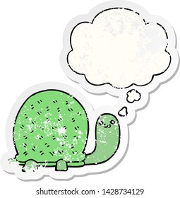 linda tortuga de dibujos animados con burbuja de pensamientos como pegatina gastada angustiada