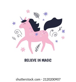 Cute Cartoon, einzelne Vektorgrafik. Postkarte mit rosafarbenem Einhorn und Inschrift. Flaches Design.