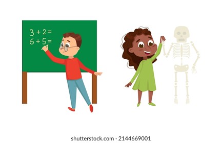 Niños pequeños en clases de estudio de materias de aprendizaje y conjunto de vectores de anatomía