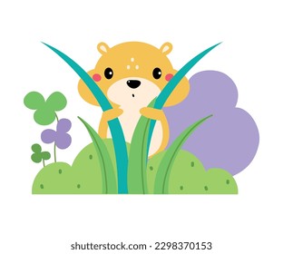 Cutáneo chipmunk escondido en hierba verde. Bebé de bosque adorable sobre ilustración vectorial de caricatura natural
