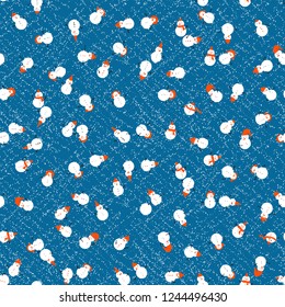 Cute Christmas pattern with small snowmen. Vector Christmas background with confetti. Vector seamless hand drawn pattern with polka dots. Cute snowmen background for New Year gift wrapping, Noel decor