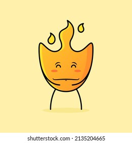tira cómica de fuego lindo con expresión feliz. ojos cerrados, ambas manos en el estómago y sonriendo. adecuado para logotipos, iconos, símbolos o mascotas