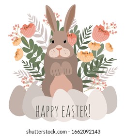 Conejo gris tierno sobre un fondo floral con huevos. Ilustración vectorial de muelle en un estilo plano.