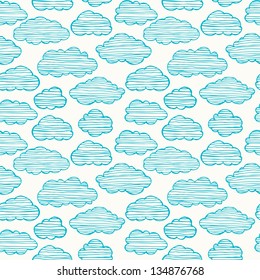 Rund handgezeichnete, nahtlose, bewölkte Textur. Endloses Muster mit gestreiften blauen Wolken. Muster für Gestaltung und Dekoration