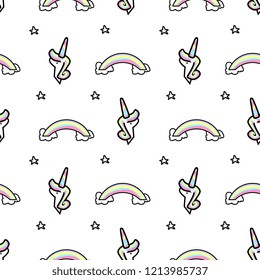Cute hand drawn unicorn vector pattern. vector illustration.