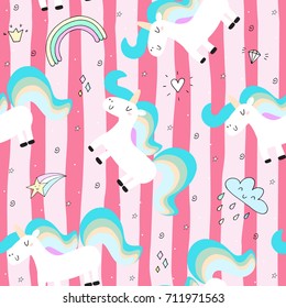 Cute hand drawn unicorn vector pattern. vector illustration.