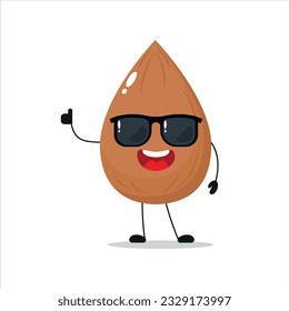 Un personaje alegre de almendras lindo lleva gafas de sol. Divertido emoticono de caricatura de almendras saluda a un amigo en estilo plano. ilustración vectorial de emoji vegetal