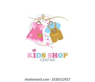 Logo lindo de la ropa de los niños. Firma para Boutique, tienda infantil y marca de moda