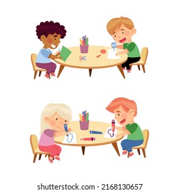 Niños muy amables jugando y aprendiendo en kindergarten. Dibujo de niños y niñas y realización de ilustraciones vectoriales de dibujos animados de aplicación