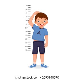 Vecteur Stock Height of child grow up. Little boy measuring his height on  white color background. One boy in three levels. Short, medium, high,Height.  difference child growth concepts.