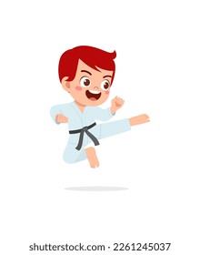 süße kleine Kinder, die sich trainieren und Karate zeigen