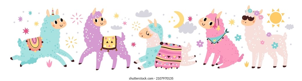 Llamas cortas. Personajes sonrientes divertidos, alpacas alegres y coloridas con mantas estampadas, bonitos animales y nubes, dibujos animados de camellos kawaii, colección de decoración infantil