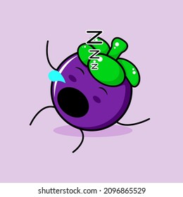 personaje adorable de mangostino con expresión de sueño, tumbado, ojos cerrados y boca abierta. verde y morado. adecuado para emoticono, logotipo, mascota e icono